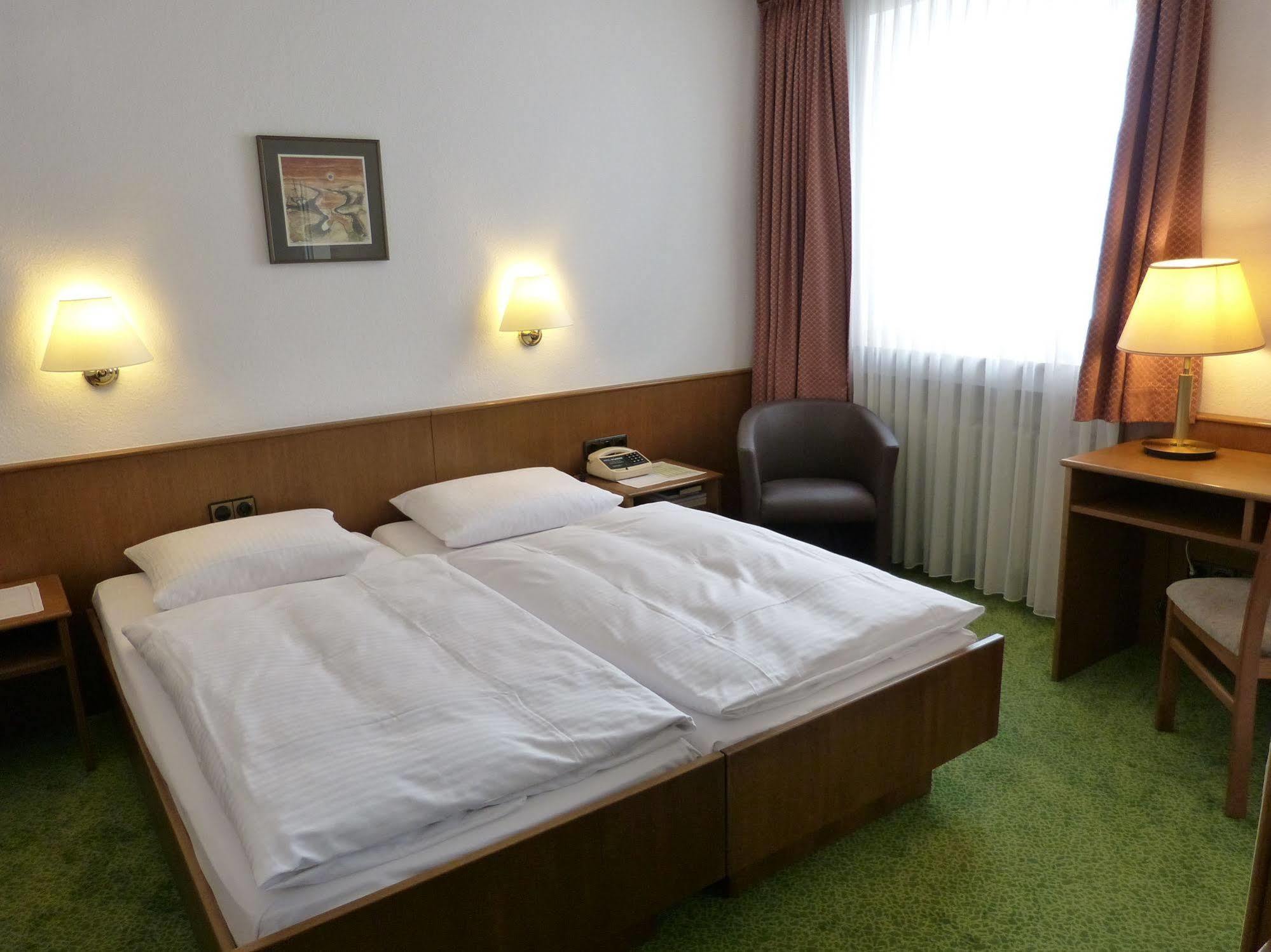 Hotel Wurms Düsseldorf Exteriör bild