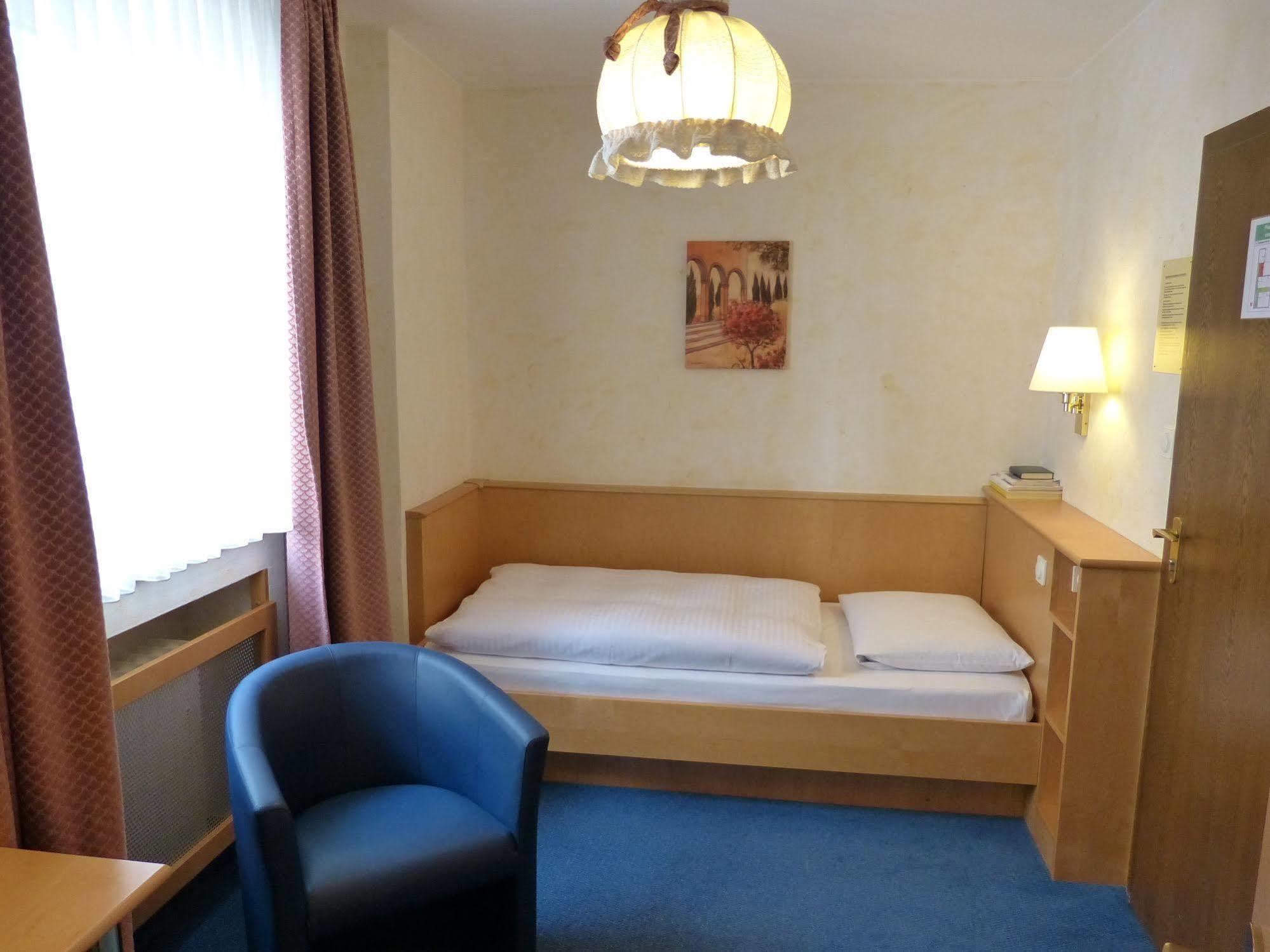 Hotel Wurms Düsseldorf Exteriör bild
